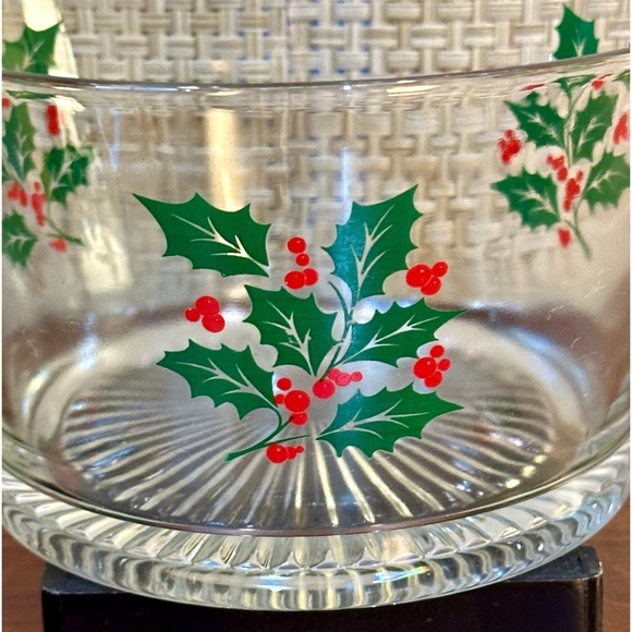🎄🌟HP🌟VTG 1970s-80s Indiana Glass Christmas Party Serving Bowl Holly Design Clear - Picture 2 of 4